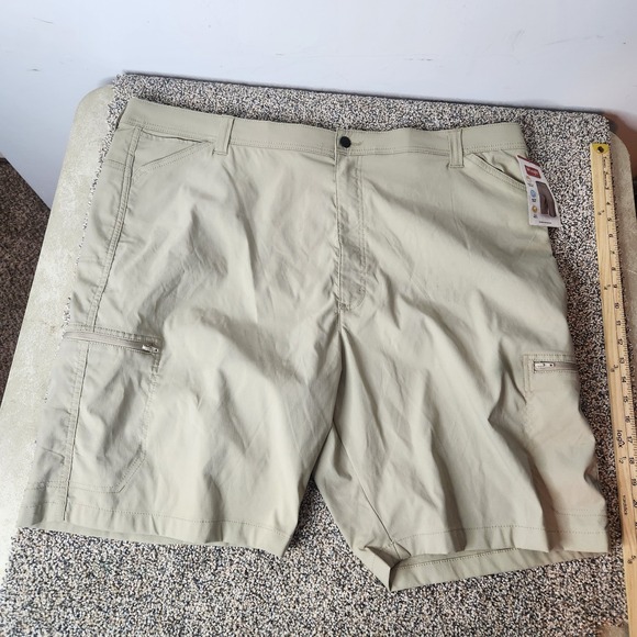 Wrangler Performance Cargo Utility Shorts Size 42 Brown Relaxed Fit 9.5 Inseam - Picture 1 of 7